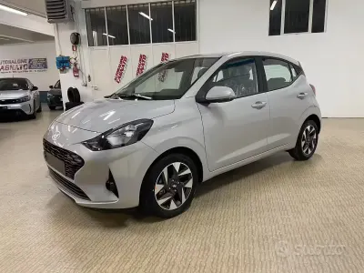 Nuova Hyundai i10 63 CV (46 kW) 2025 Grigio Utilitaria