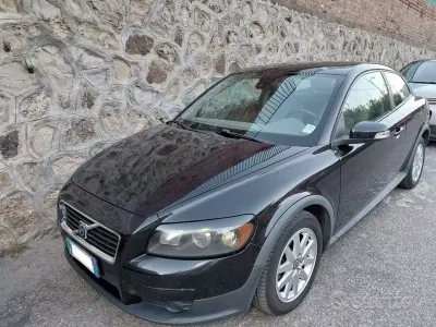 Usata Volvo C30 136 CV (100 kW) 2008 Nero Utilitaria