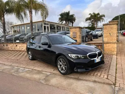 Usata BMW 318 Sport Line 150 CV (110 kW) 2022 Nero Station wagon