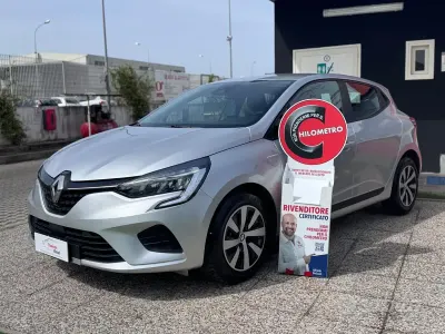 Usata Renault Clio V Equilibre 101 CV (74 kW) 2023 Grigio Berlina