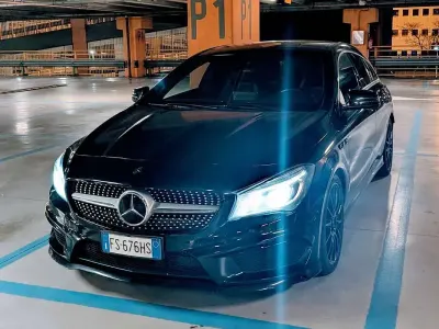 Usata Mercedes CLA200 Shooting Brake Premium 136 CV (100 kW) 2016 Nero Station wagon