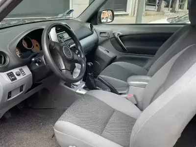 Usata Toyota RAV4 150 CV (110 kW) 2001 Grigio SUV