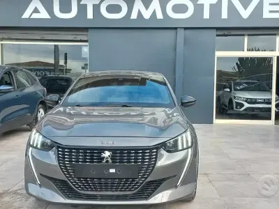 Usata Peugeot 208 GT 101 CV (74 kW) 2022 Grigio Utilitaria