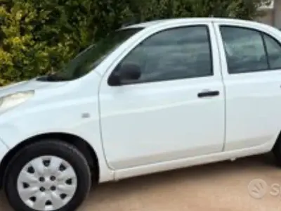 Usata Nissan Micra 65 CV (47 kW) 2006 Bianco Utilitaria