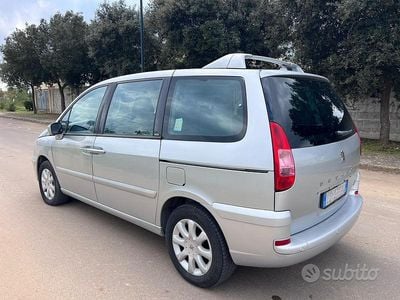 Usata Peugeot 807 135 CV (99 kW) 2004 Grigio Monovolume