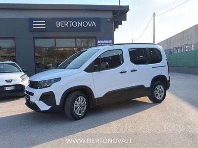 Usata Peugeot Rifter Allure 102 CV (75 kW) 2025 Bianco Monovolume