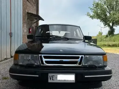 Begagnad Saab 900 174 HK (127 kW) 1991 Svart Sportkupé