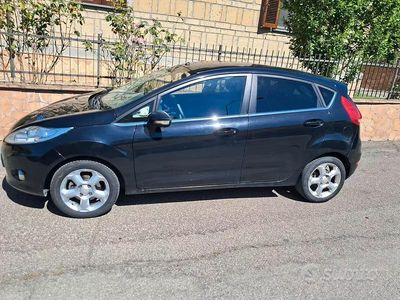 Occasion Ford Fiesta Titanium 80 ch (58 kW) 2010 Noir Citadine