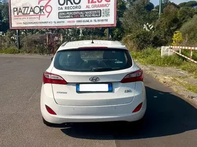 Usata Hyundai i30 109 CV (80 kW) 2013 Bianco Station wagon