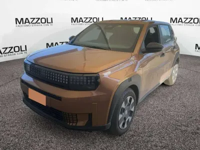 Usata Fiat Grande Panda Icon 101 CV (74 kW) 2025 Bronzo Utilitaria