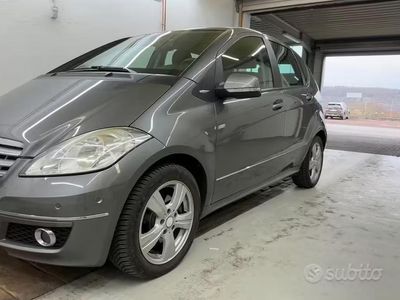Usata Mercedes A160 Avantgarde 95 CV (69 kW) 2011 Grigio Berlina