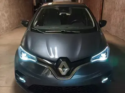 Usata Renault Zoe Zen 50 kW (69 CV) 2020 Grigio Utilitaria