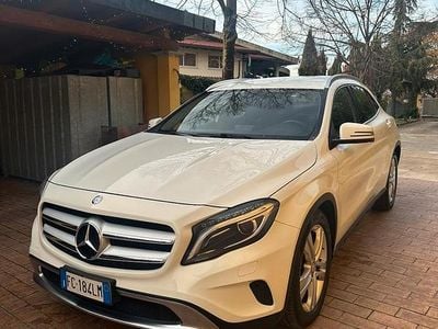 Usata Mercedes GLA180 109 CV (80 kW) 2016 Bianco SUV