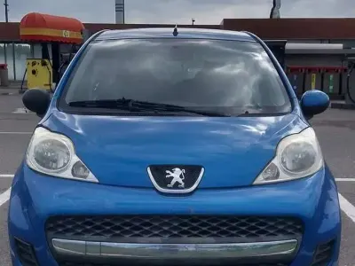 Gebraucht Peugeot 107 68 PS (50 kW) 2010 Blau Kleinwagen