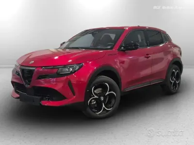 Nuova Alfa Romeo GT Junior Edizione Speciale 136 CV (100 kW) 2026 Rosso SUV