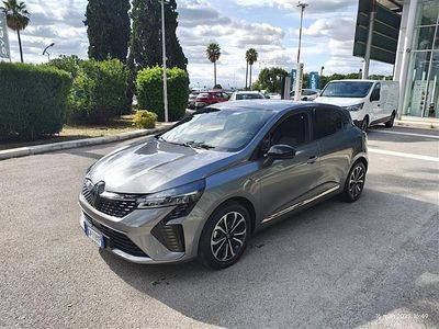 Usata Renault Clio V Techno 2024 Grigio