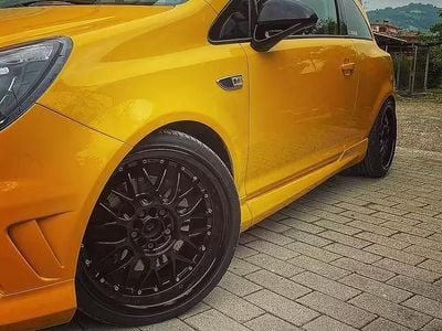 Begagnad Opel Corsa OPC 192 HK (141 kW) 2012 Gul Halvkombi