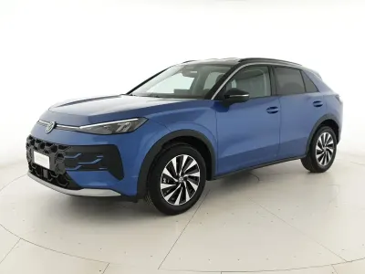 Nuova VW T-Roc Life 150 CV (110 kW) 2026 Celestial blue metallizzato nero SUV