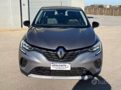 Occasion Renault Captur Business 115 ch (84 kW) 2021 Gris SUV