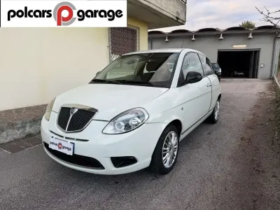 Usata Lancia Ypsilon 69 CV (50 kW) 2010 Bianco Utilitaria