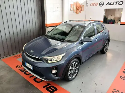 Usata Kia Stonic 101 CV (74 kW) 2019 Blu SUV
