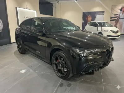 Nuova Alfa Romeo Stelvio Sprint 160 CV (117 kW) 2026 Nero SUV