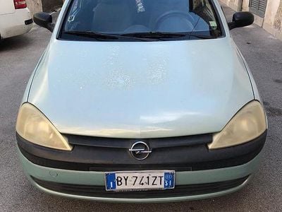Usata Opel Corsa 58 CV (42 kW) 2002 Grigio Utilitaria