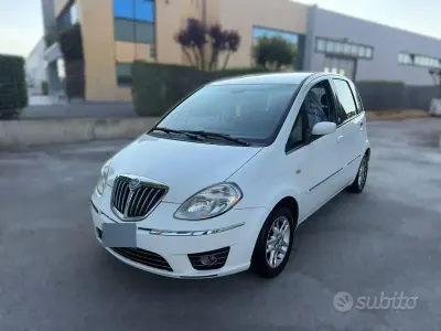 Usata Lancia Musa 95 CV (69 kW) 2011 Bianco Monovolume