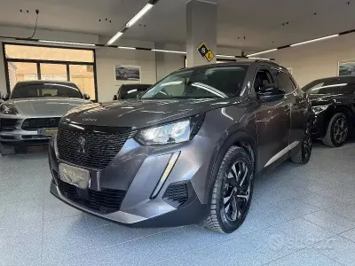 Usata Peugeot 2008 Allure 131 CV (96 kW) 2022 Grigio SUV
