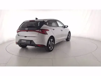 Usata Hyundai i20 84 CV (61 kW) 2022 Argento Utilitaria