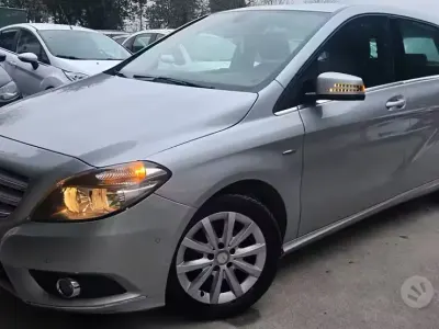 Usata Mercedes A180 Avantgarde 109 CV (80 kW) 2013 Grigio Monovolume