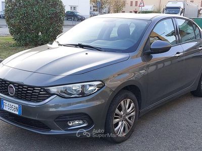 Usata Fiat Tipo 95 CV (69 kW) 2016 Gray Berlina