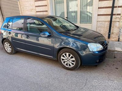 Usata VW Golf IV 2005 Blu Berlina