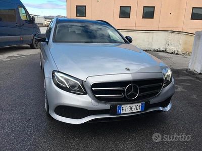 Usata Mercedes E220 Business 194 CV (142 kW) 2018 Grigio Station wagon