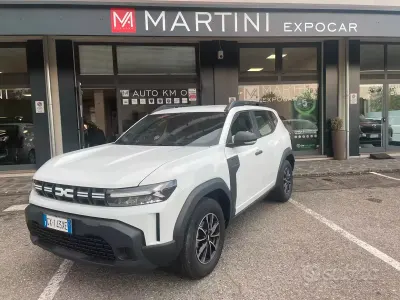 Usata Dacia Duster Essentiel 101 CV (74 kW) 2025 Bianco SUV