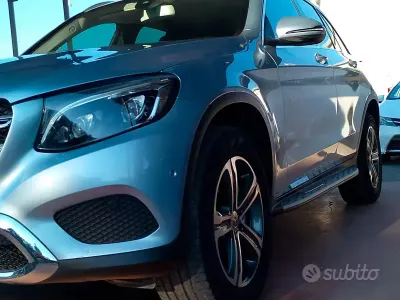 Usata Mercedes GLC250 204 CV (150 kW) 2017 Grigio SUV