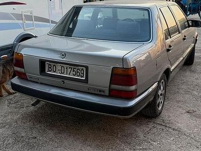 Usata Lancia Thema 120 CV (88 kW) 1987 Grigio Berlina