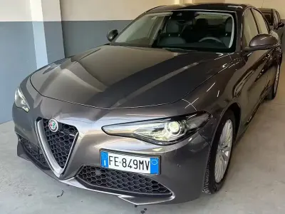 Brugt Alfa Romeo Giulia Business 180 HK (132 kW) 2016 Grå Sedan