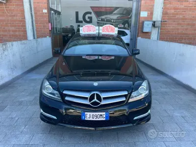 Usata Mercedes C220 Avantgarde 156 CV (114 kW) 2011 Nero Coupé