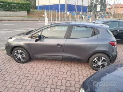 Usata Renault Clio IV 90 CV (66 kW) 2017 Grigio Berlina