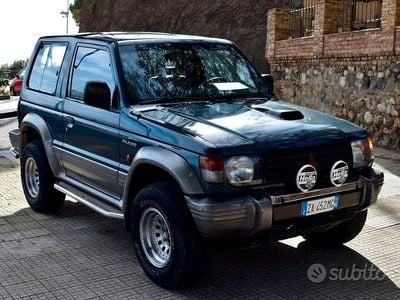 Usata Mitsubishi Pajero 125 CV (91 kW) 1995 Verde SUV