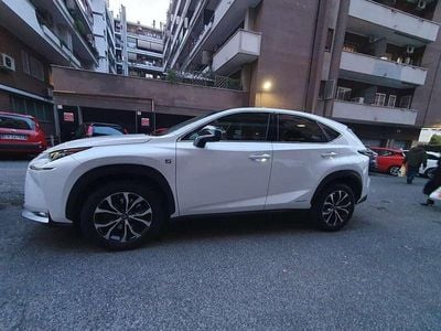 Usata Lexus NX300h Sport Line 155 CV (114 kW) 2015 Bianco SUV