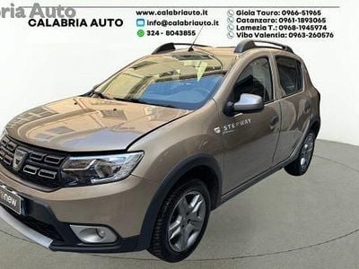 Usata Dacia Sandero Comfort 100 CV (73 kW) 2020 Beige