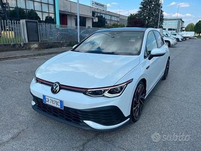 Käytetty VW Golf VIII GTI Clubsport 300 HP (220 kW) 2023 Valkoinen Sedan