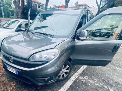 Usata Fiat Doblò Lounge 120 CV (88 kW) 2015 Monovolume