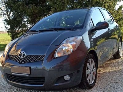 usata Toyota Yaris 5p 1.3 dual Sol