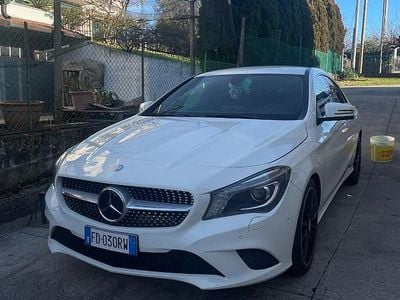 Usata Mercedes CLA200 136 CV (100 kW) 2016 Bianco Coupé