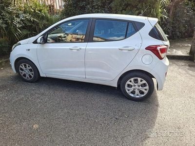 Usata Hyundai i10 Style 65 CV (47 kW) 2016 Bianco Utilitaria