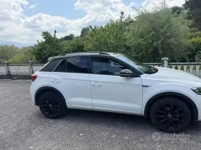Usata VW T-Roc R-line 150 CV (110 kW) 2024 Bianco SUV