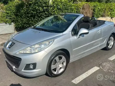 Usata Peugeot 207 CC 120 CV (88 kW) 2011 Grigio Cabrio
